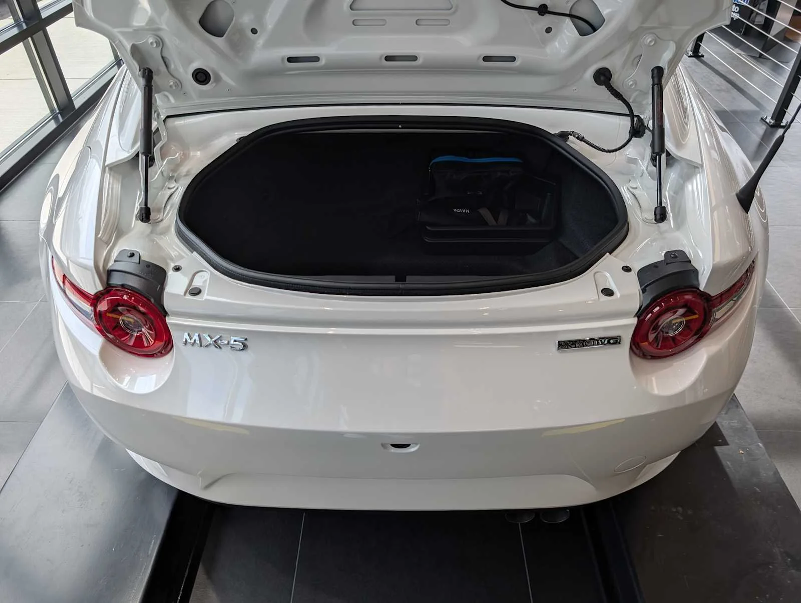 2025 Mazda MX-5 Miata RF Grand Touring - Photo 25