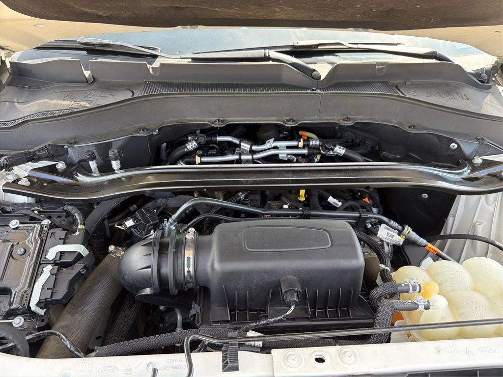 Used 2022 White Ford Limited image 12