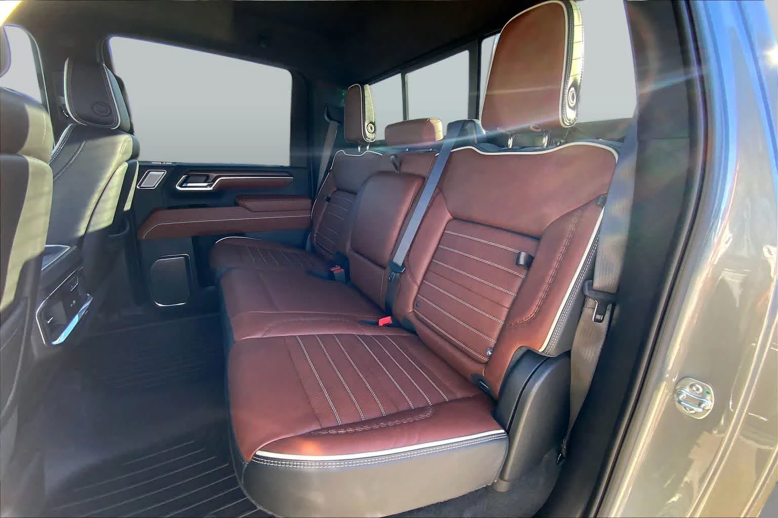 Used 2025 Sterling Metallic GMC Denali Ultimate image 20