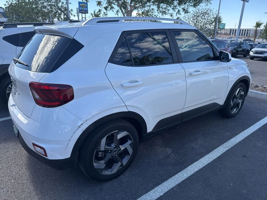 Used 2023 White Hyundai SEL image 32