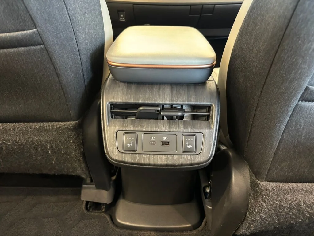 Certified Used 2024 White Nissan ENGAGE image 28