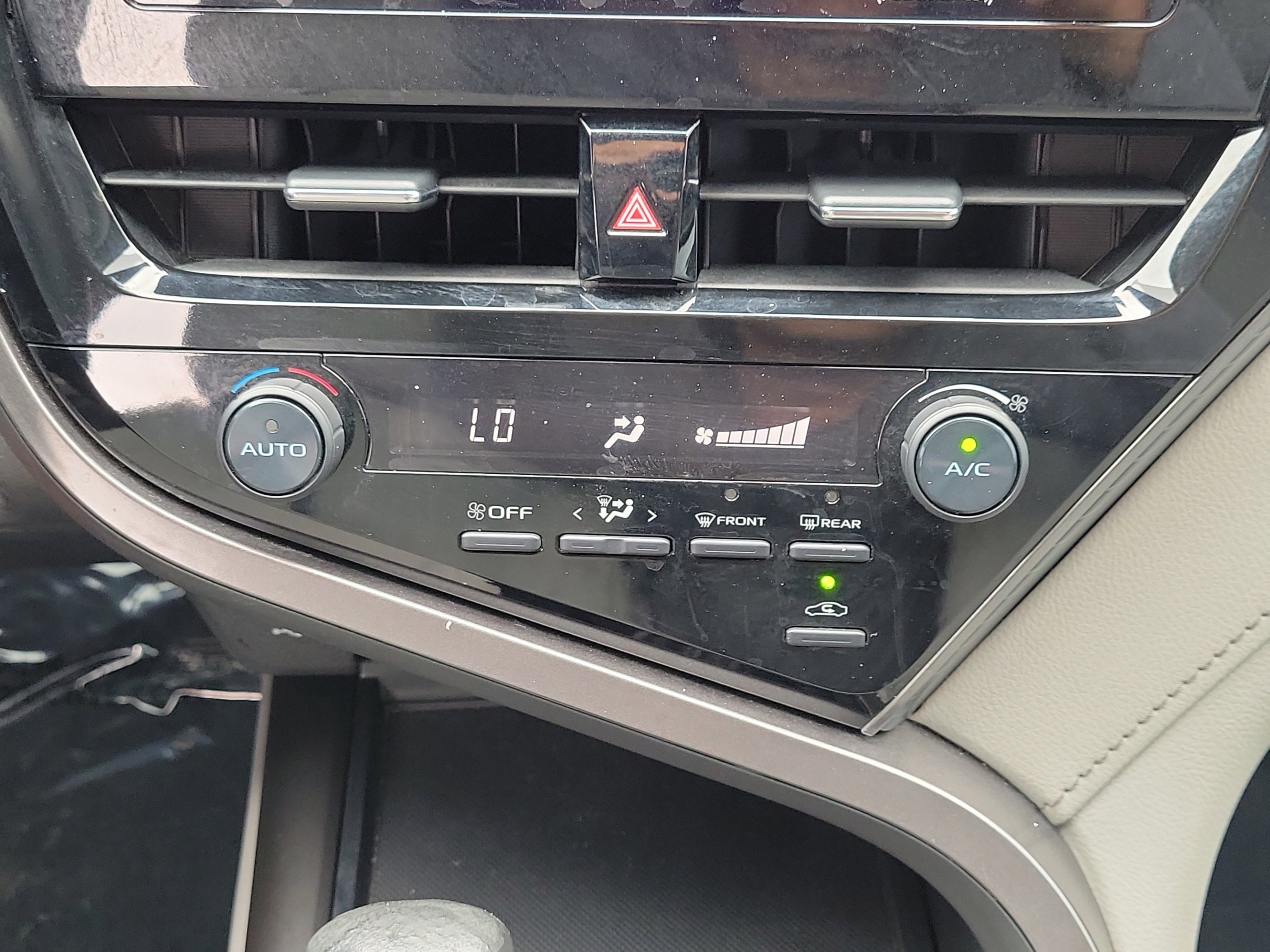 Used 2021 Aqua Toyota SE image 16