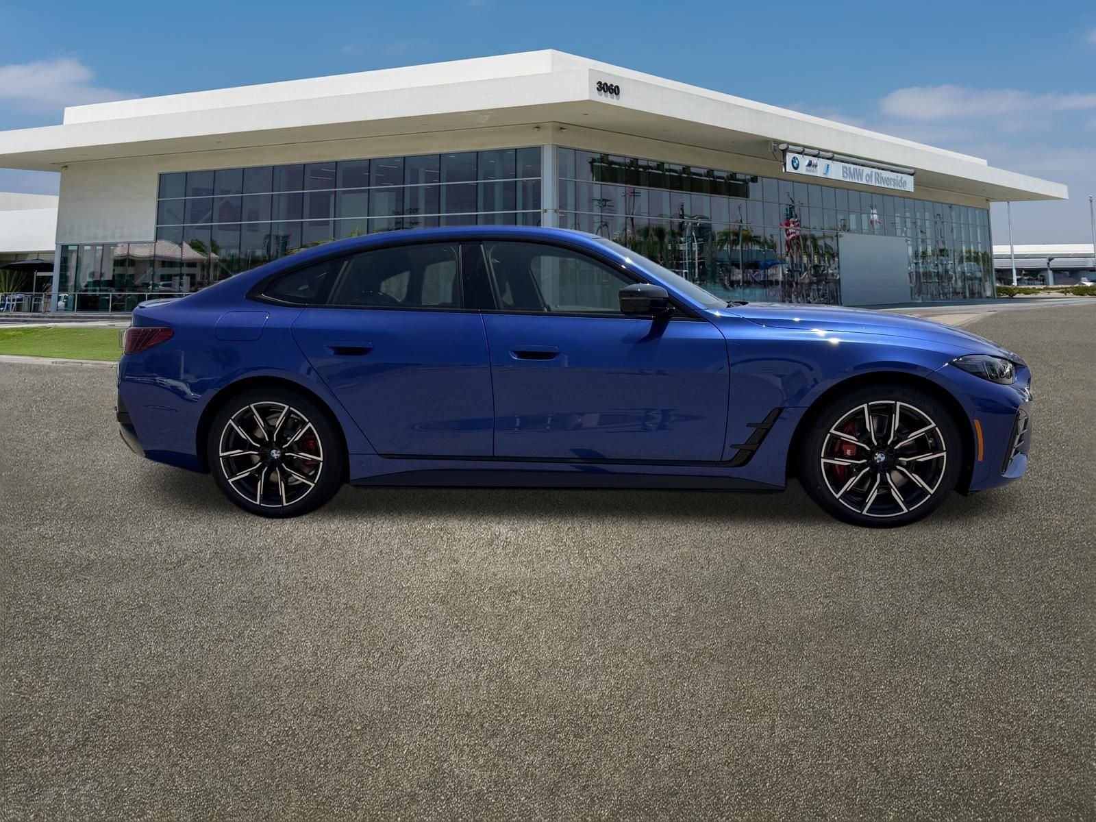 New 2026 Portimao Blue Metallic BMW xDrive40 image 12