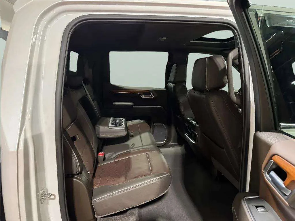 Certified Used 2022 White Frost Tricoat GMC Denali image 28