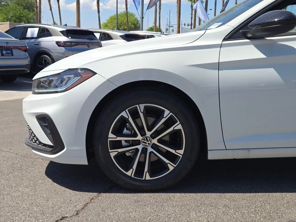 New 2026 White Volkswagen 1.5T Sport image 5