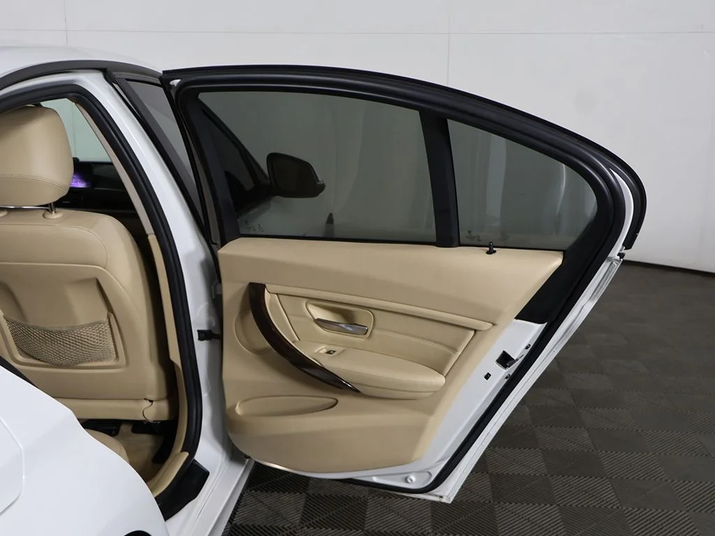 Used 2015 White BMW 328i xDrive image 23