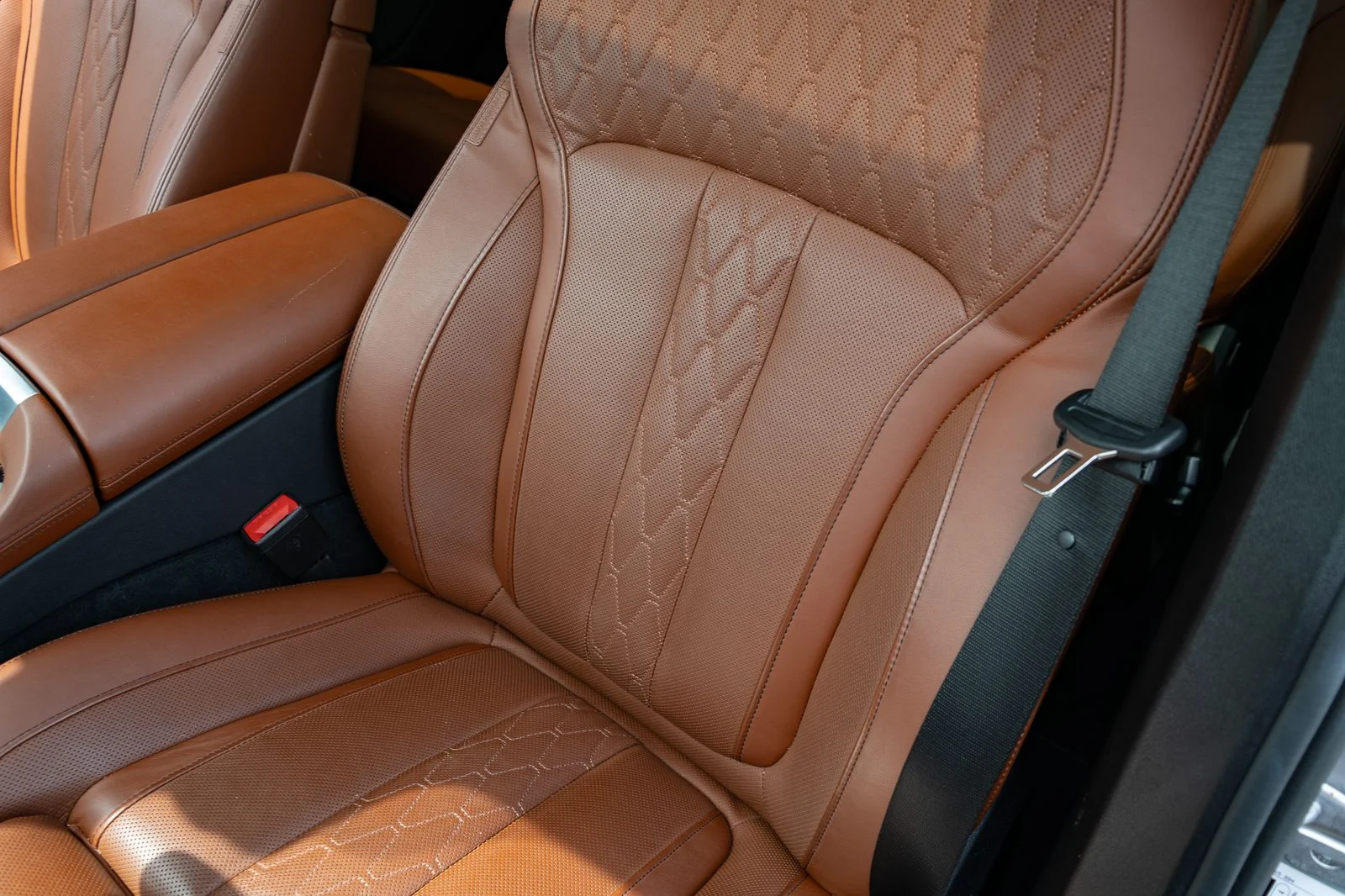 Used 2023 Gray BMW M60i image 28