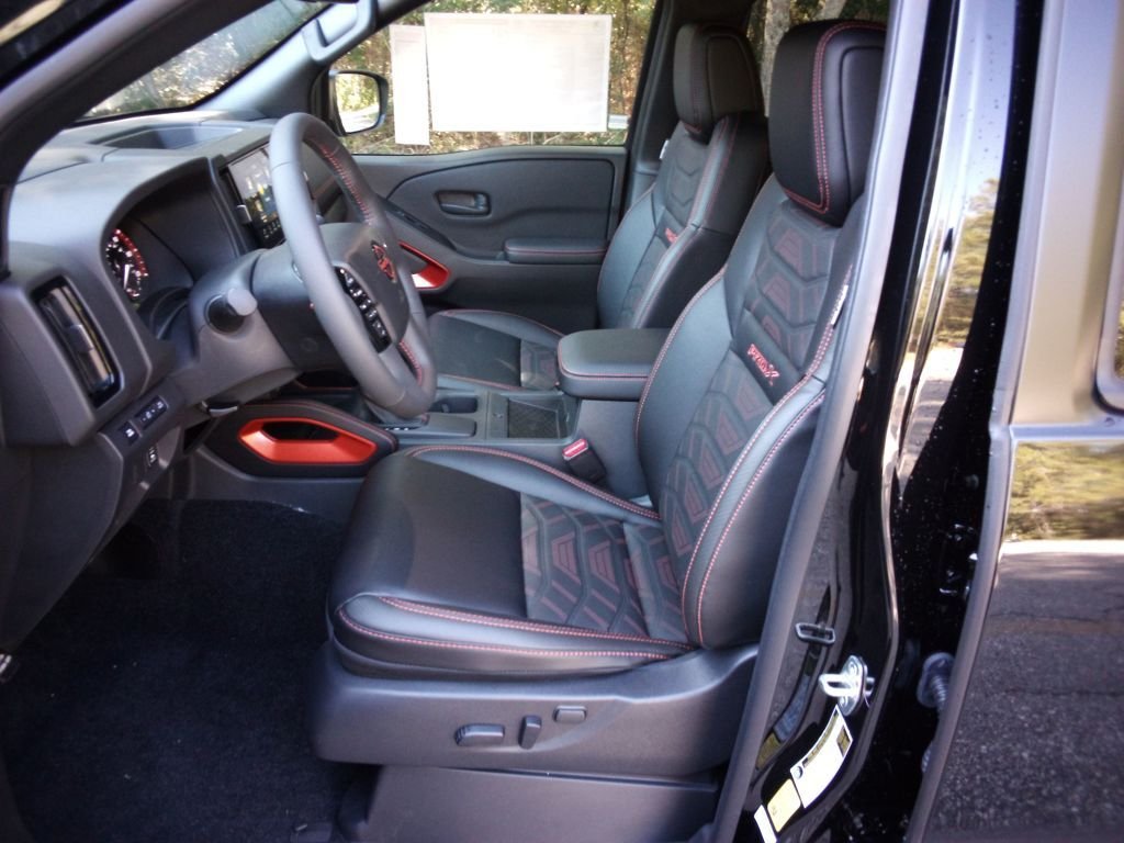 2026 Nissan Frontier PRO-X - Photo 10