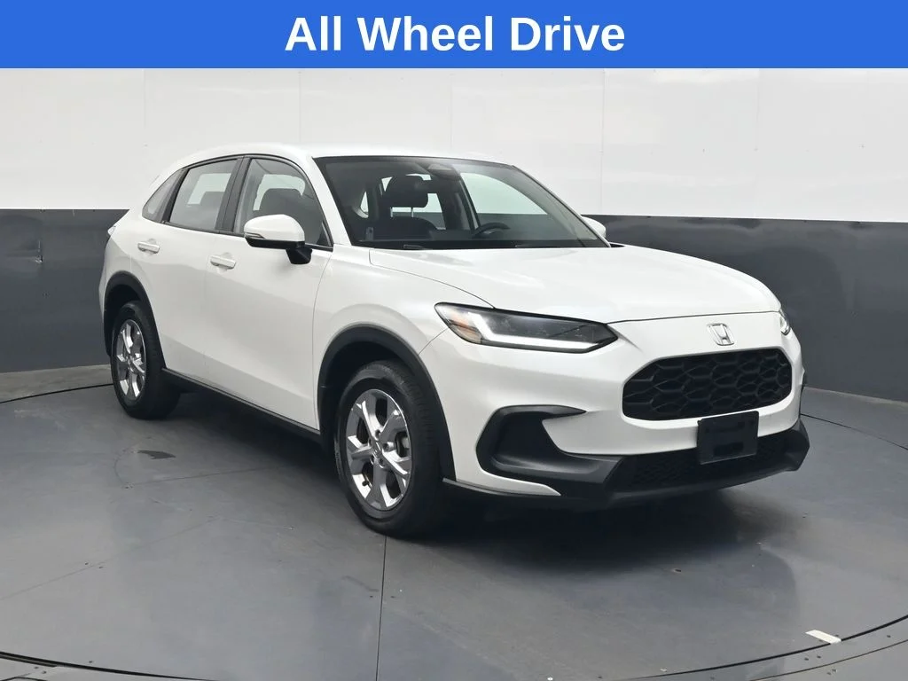 Used 2023 Platinum White Pearl Honda LX image 2