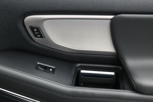 New 2027 Star White Metallic Tri-Coat Ford MAX Active image 83