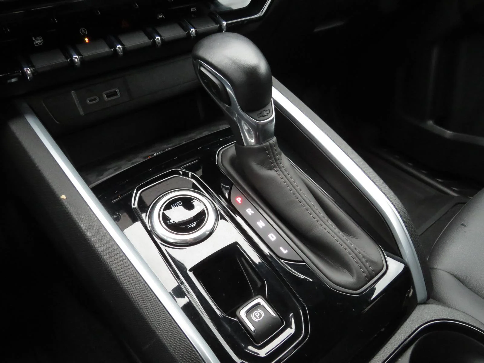 Used 2023 Black Chevrolet LT image 33