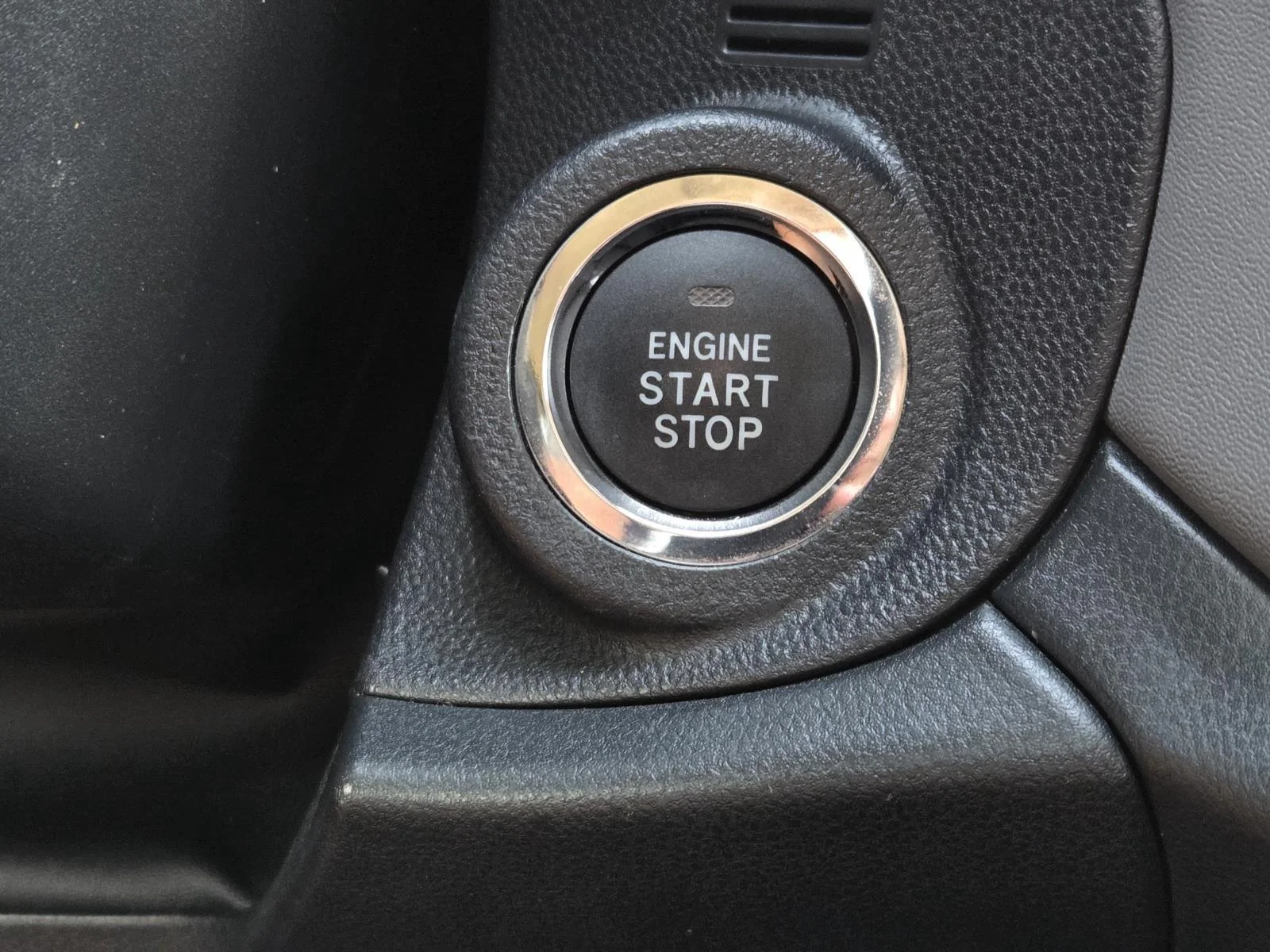 Used 2023 Ice Silver Metallic Subaru Onyx Edition image 23