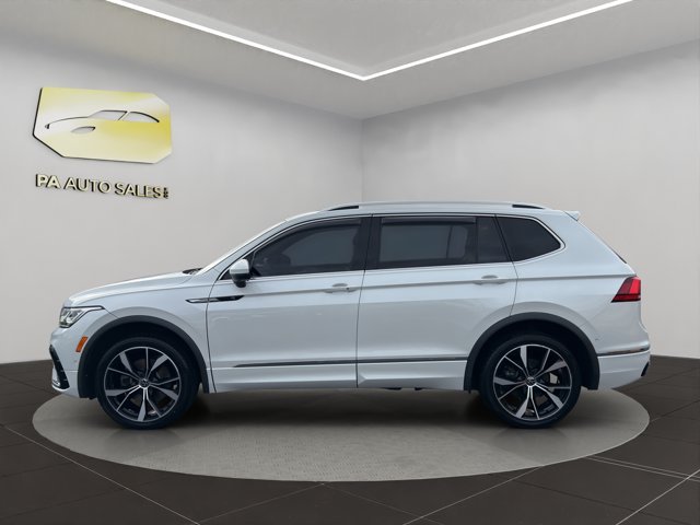 Used 2022 White Volkswagen SEL R-Line image 4