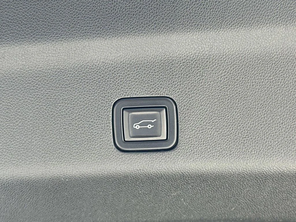 2023 Chevrolet Tahoe RST - Photo 12