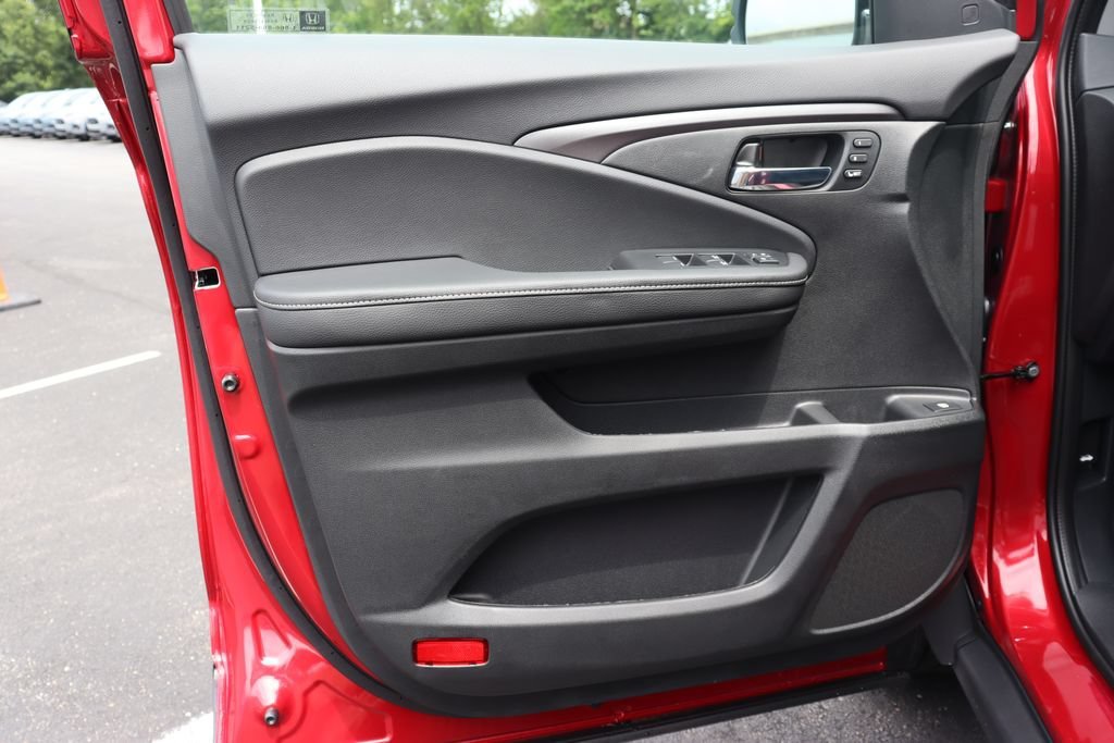 New 2026 Radiant Red Metallic II Honda RTL image 26