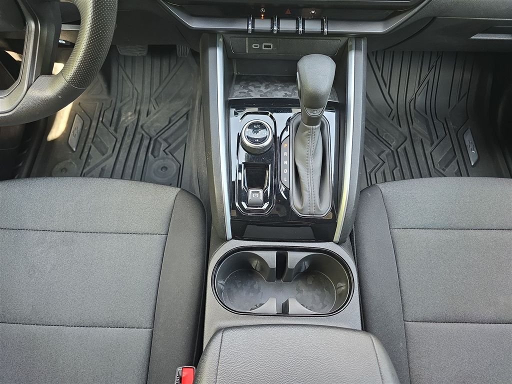 Used 2024  Chevrolet Trail Boss image 14