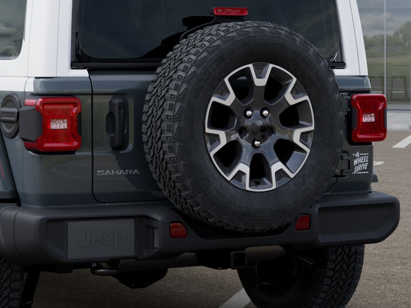 New 2026 Anvil Clear-Coat Exterior Paint Jeep Sahara 4-Door image 13