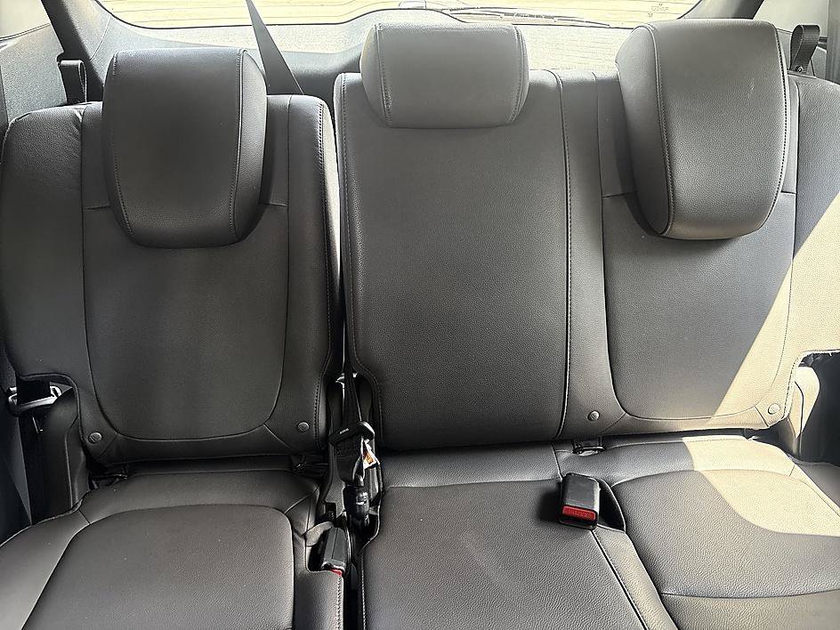 Used 2019 Lunar Silver Metallic Honda EX-L image 23