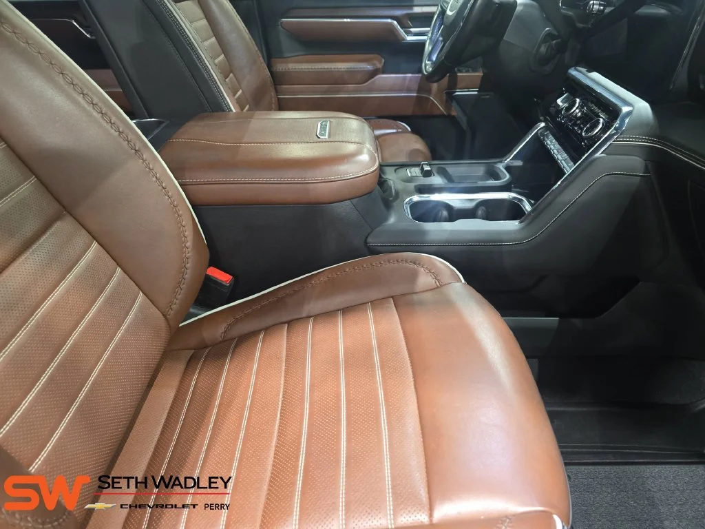 Used 2024 Summit White GMC Denali Ultimate image 10