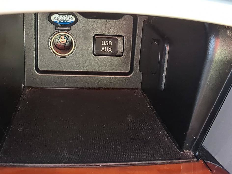 Used 2011 Aloe Green Metallic Toyota XLE image 22