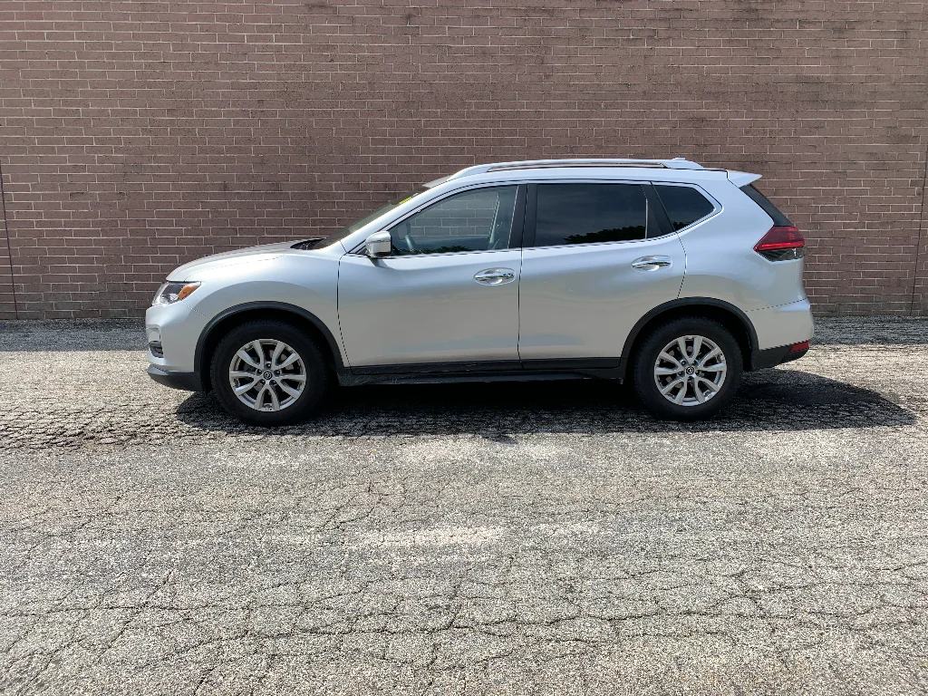 Used 2019 Brilliant Silver Metallic Nissan SV image 3