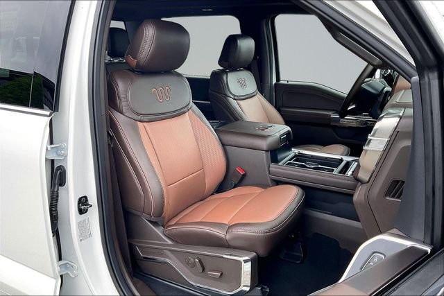 New 2026 Star White Metallic Tri-Coat Ford F-250® King Ranch® image 33