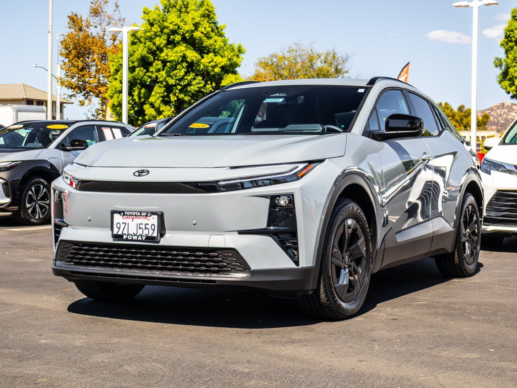 Certified Used 2026  Toyota SE image 4