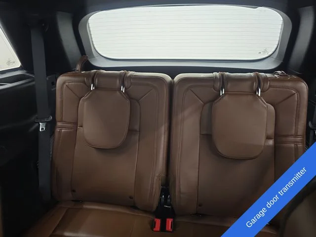 Used 2020 Pristine White Lincoln Reserve image 19