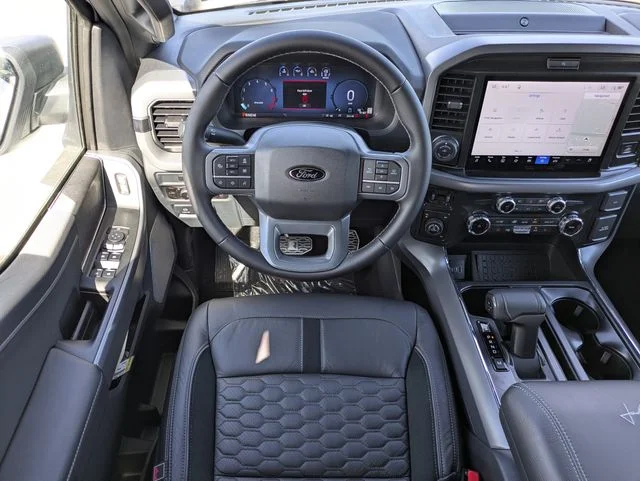 New 2026 Oxford White Ford XLT image 15