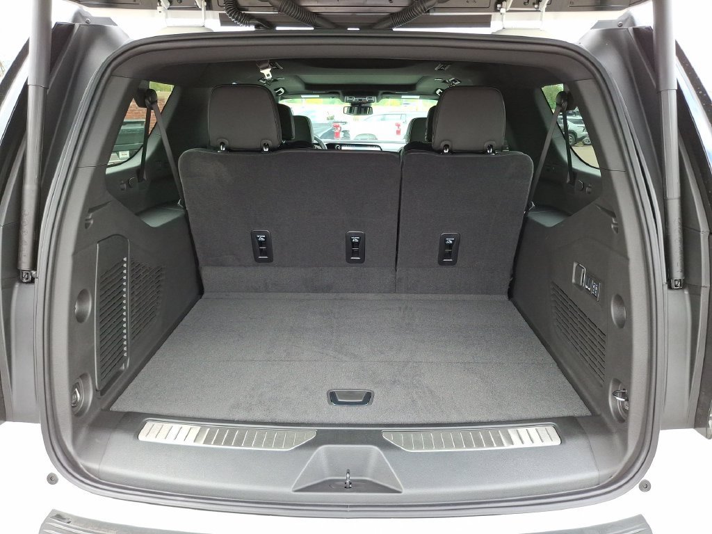 2025 Chevrolet Suburban Premier - Photo 21