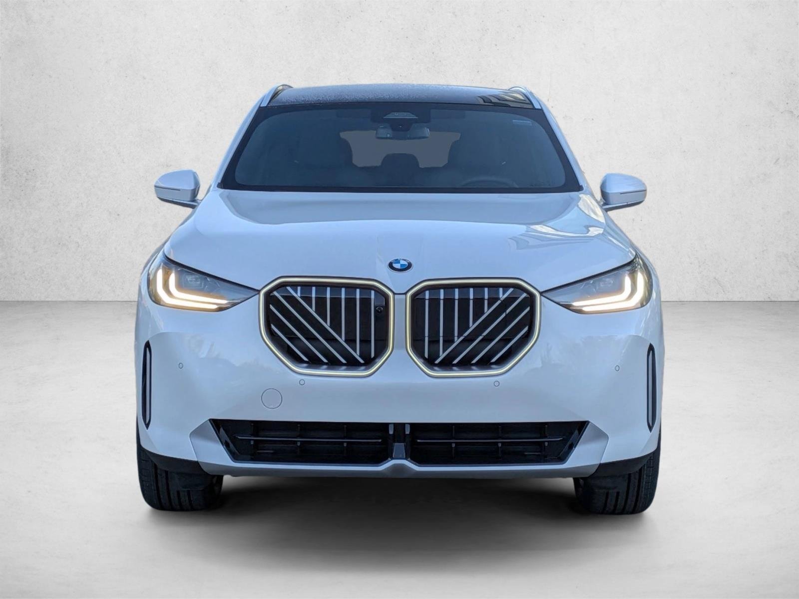 Used 2026 Mineral White Metallic BMW 30 xDrive image 6