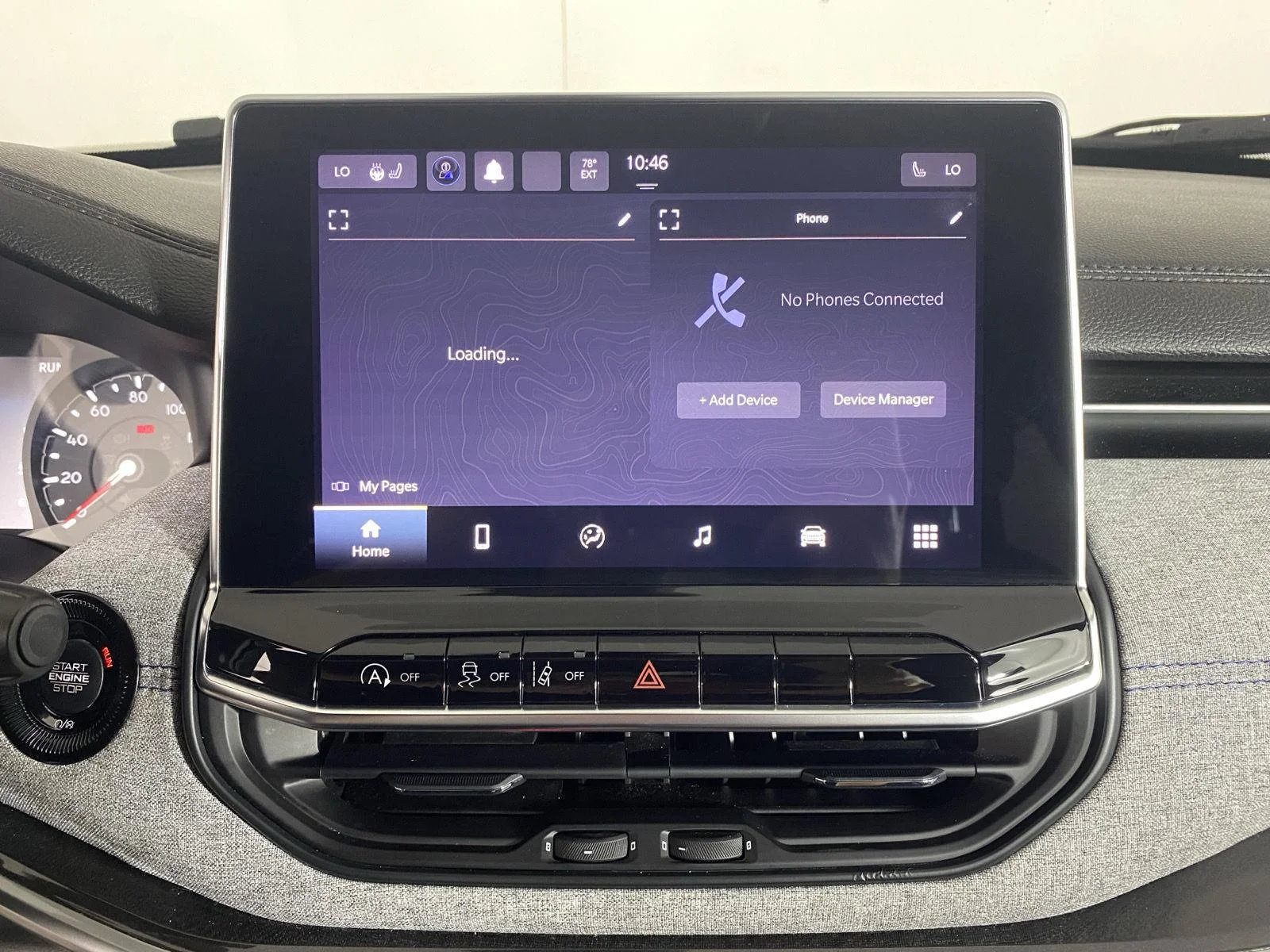 Used 2023 Diamond Black Crystal Pearlcoat Jeep Latitude image 4