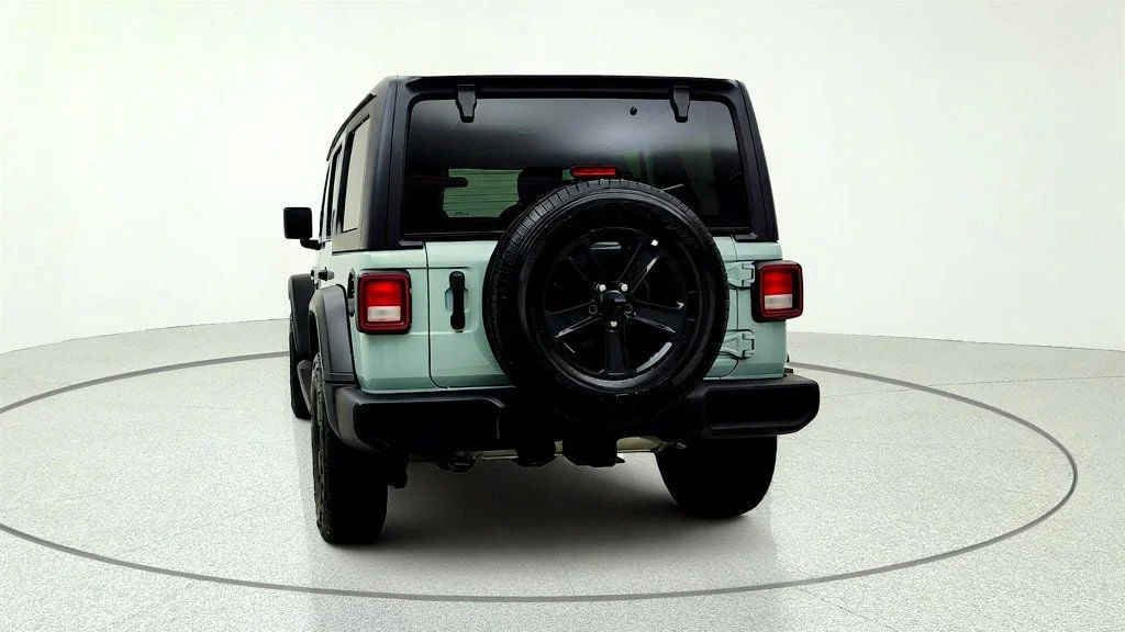 Used 2023 Earl Clearcoat Jeep Sport Altitude 4 Door 4x4 w/ Alpine Premium Audio & Trailer-Tow image 6