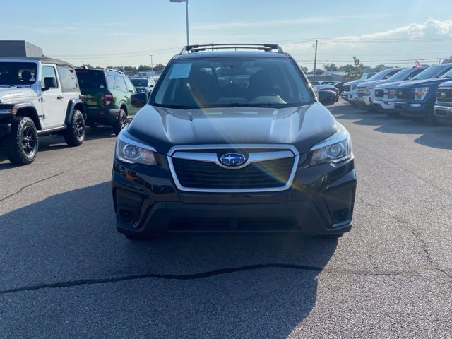 Certified Used 2020 Crystal Black Silica Subaru Premium image 2