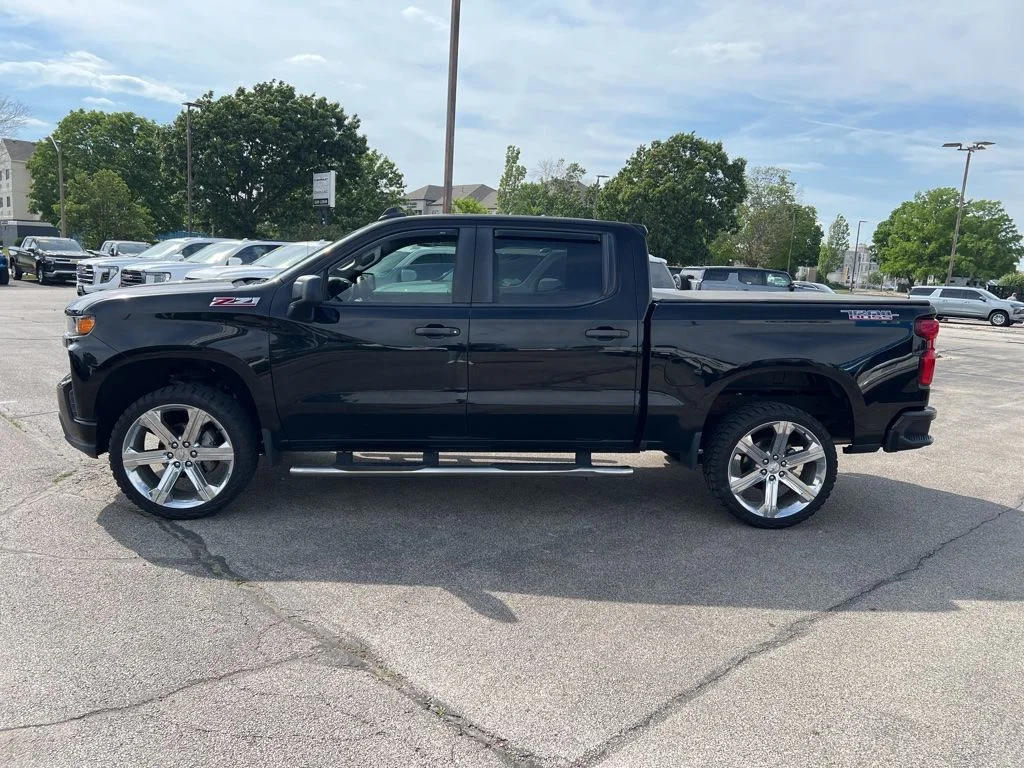 Used 2019 Black Chevrolet Custom Trail Boss image 7