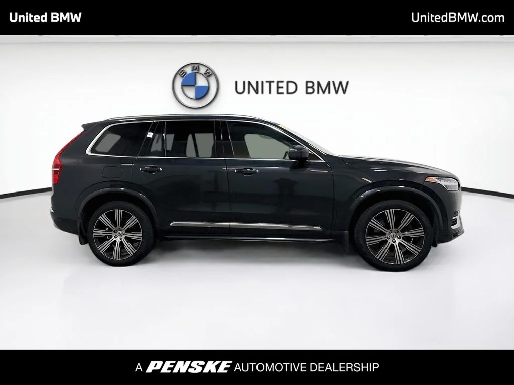 Used 2022 Gray Metallic Volvo T8 Inscription 7 Passenger image 4