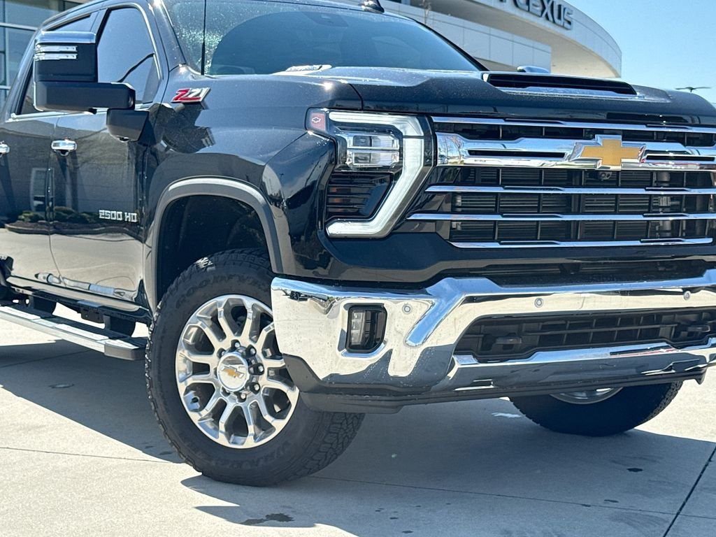 Used 2025 Black Chevrolet LTZ image 9