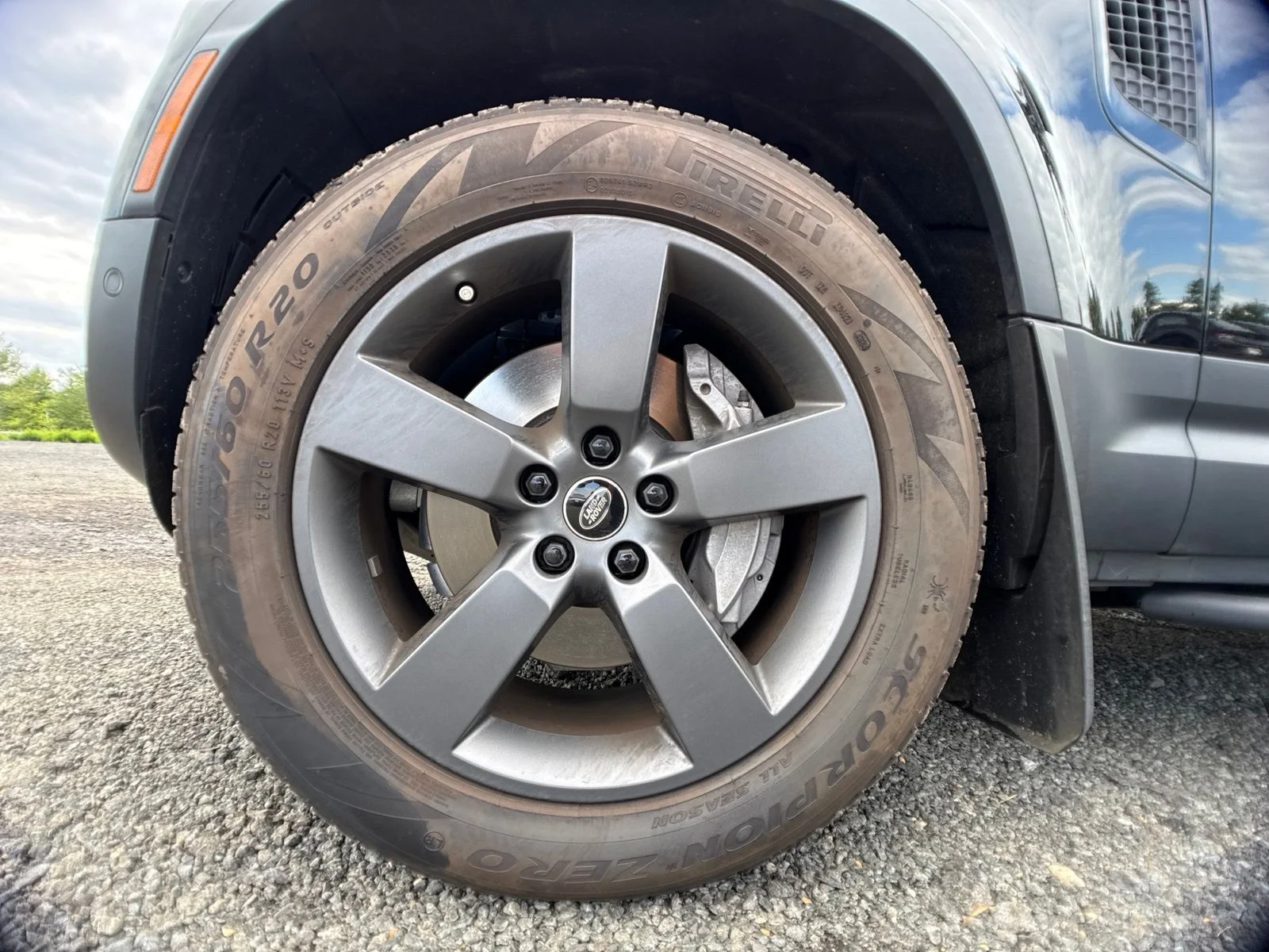 Used 2025 Black Land Rover S image 10