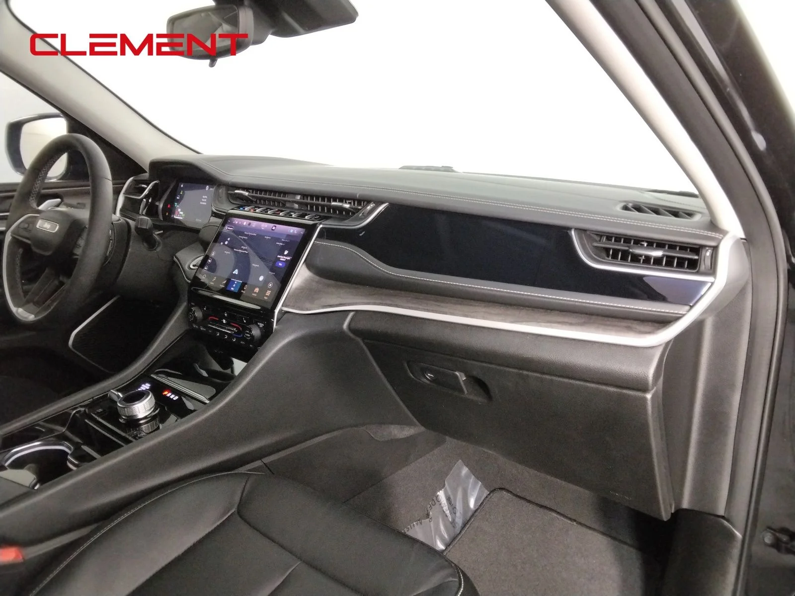 Used 2022 Black Jeep 4xe image 36