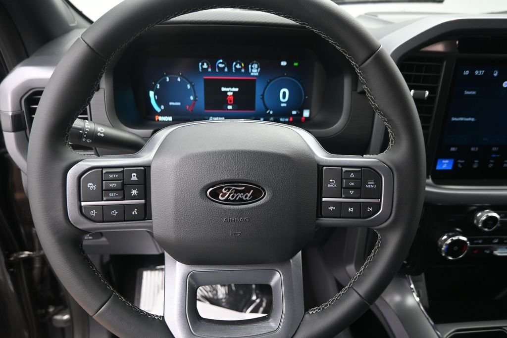 New 2026 Carbonized Gray Metallic Ford XLT image 13