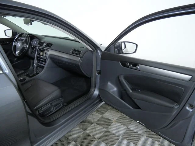Used 2014 Gray Volkswagen TDI SE image 11