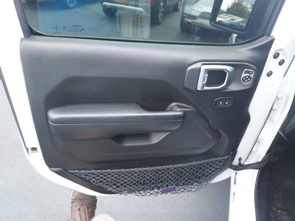 Used 2019 White Jeep Unlimited Sport S image 12