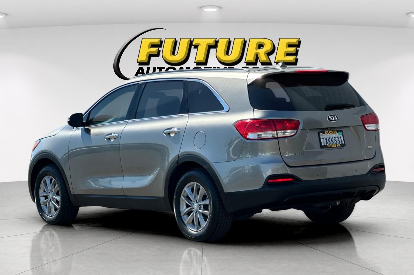 Used 2017 Silver Kia LX image 6