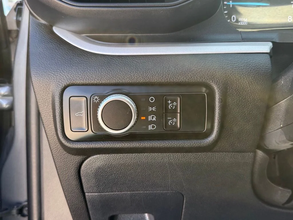 Used 2023 Gray Ford XLT image 29