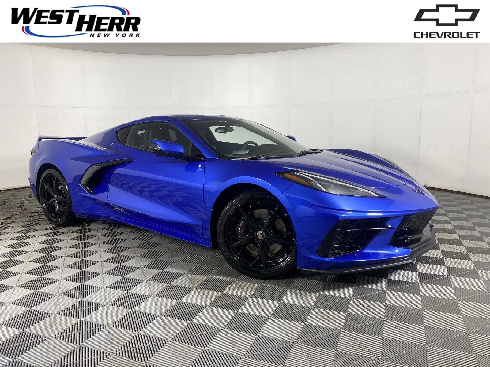 Used 2020 ELKHART LAKE BLUE METALLIC Chevrolet 1LT image 1