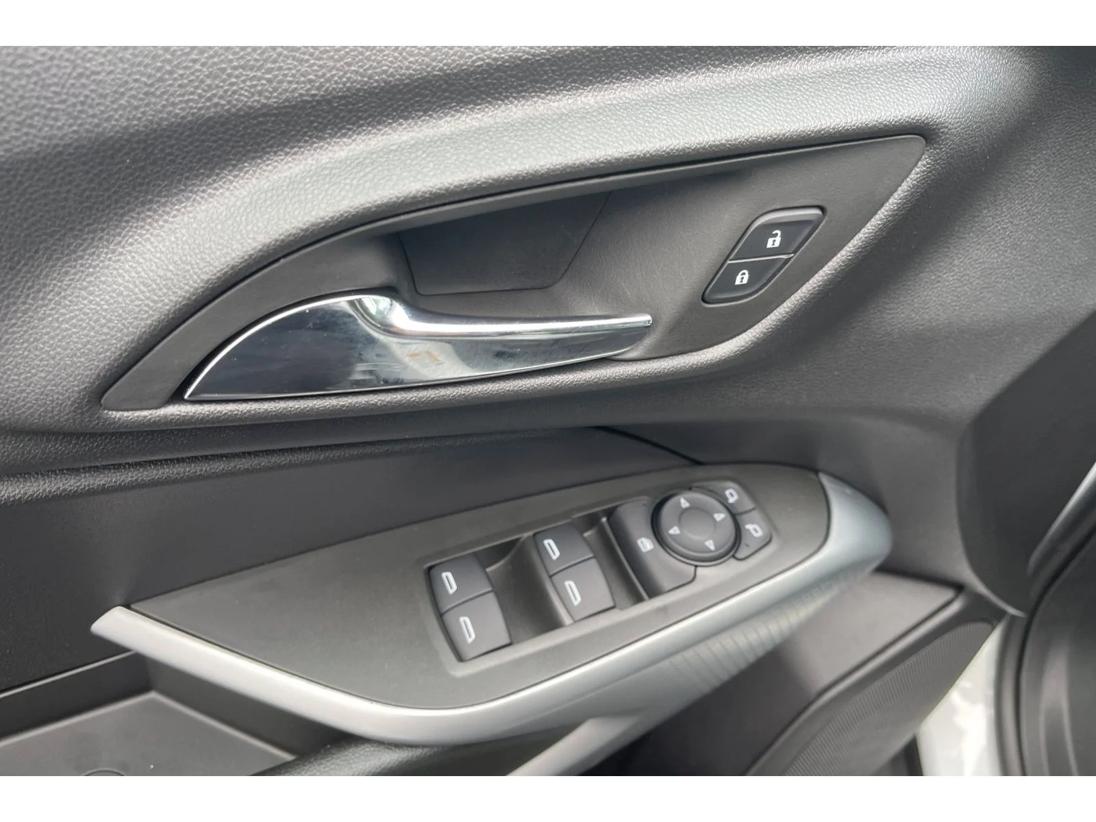 Used 2026 Summit White Chevrolet LS image 11