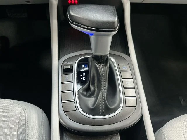 Used 2025 Gray Hyundai SEL image 21
