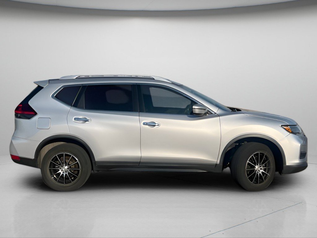 Certified Used 2019 Brilliant Silver Metallic Nissan SV image 3