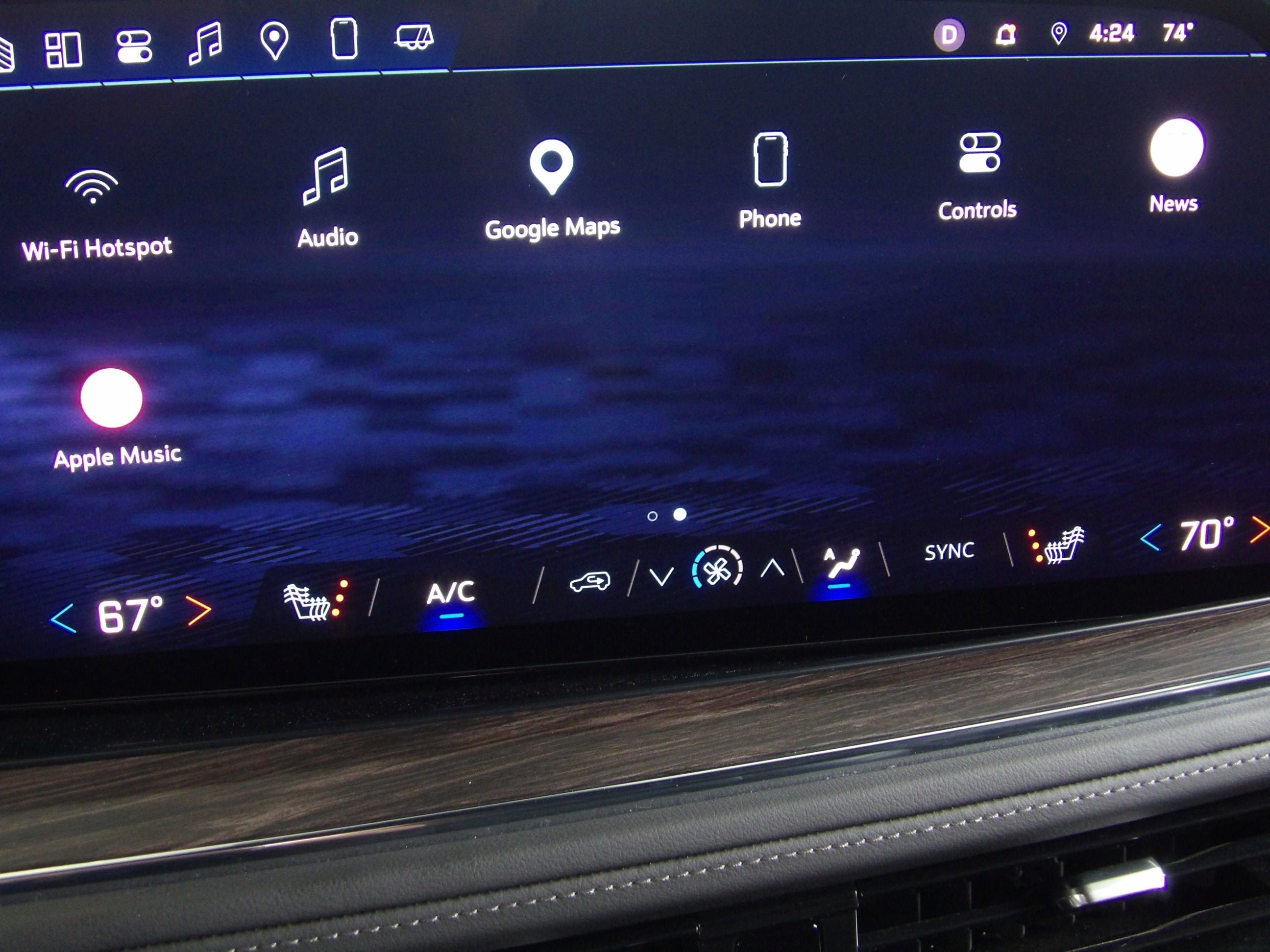 2025 Chevrolet Suburban Z71 - Photo 9