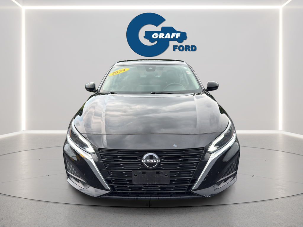 Used 2024 Black Nissan 2.5 SV image 2